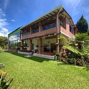 Bed and breakfast 12 Palmas- Aeropuerto Jmc, Rionegro